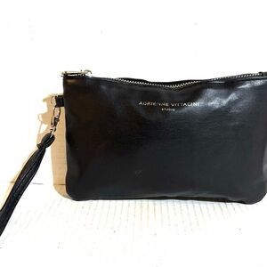 Adrienne Vittadini Elegant Black Wristlet